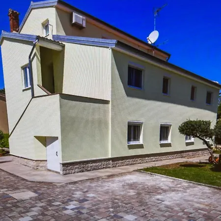 Apartament Rajic *