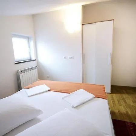 Rajic Apartament *